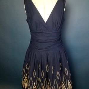 Sleeveless plunging neckline dress